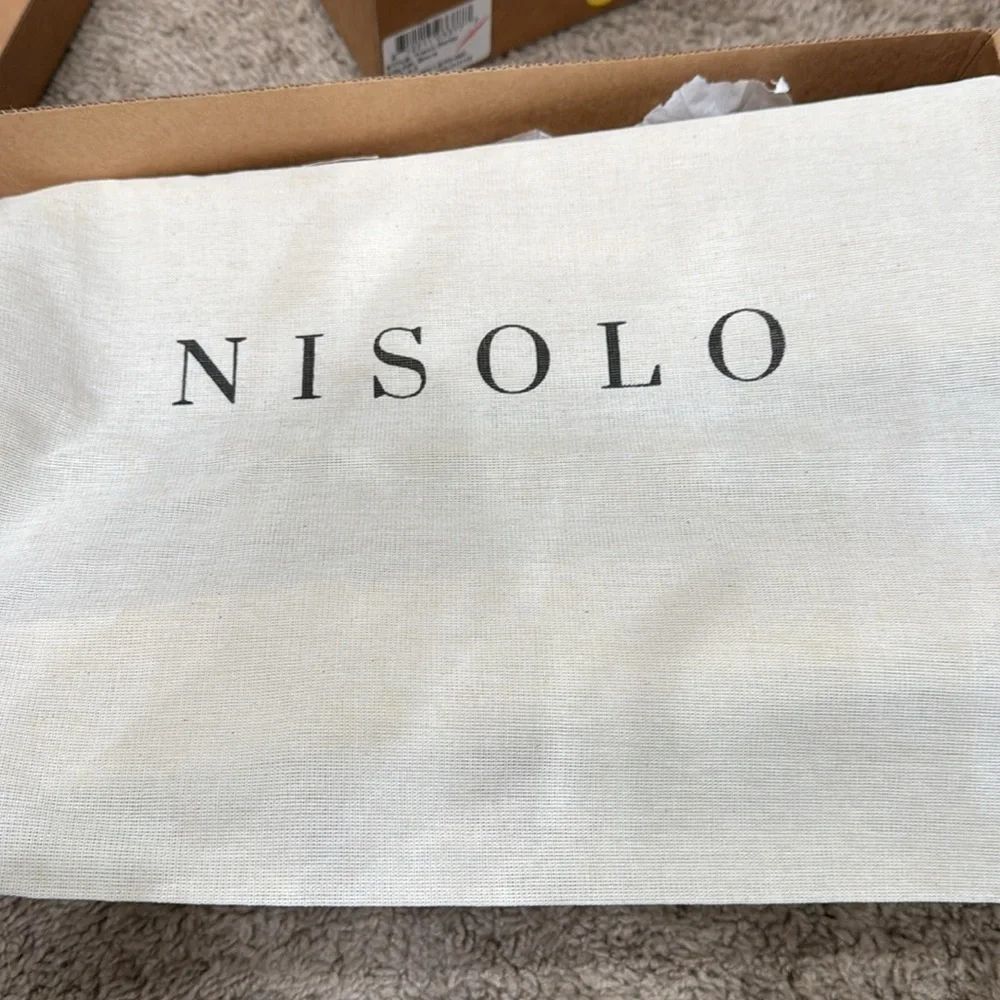 Nisolo Travel Derby Shoe In Stone Size 9.5
